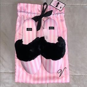 Victoria Secret Slippers & matching drawstring bag